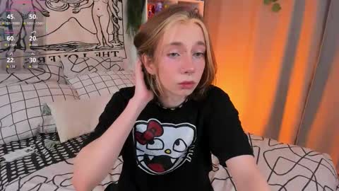 Snapshot of dani_mur chatting on October 10, 2025, 7:46 pm Daniel online show from October 10, 2025, 7:46 pm