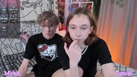 Snapshot of dani_mur chatting on October 24, 2025, 9:00 pm Daniel online show from October 24, 2025, 9:00 pm