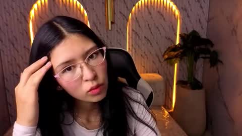 Snapshot of dani_tf chatting on March 20, 2026, 1:05 pm dani_tf online show from March 20, 2026, 1:05 pm