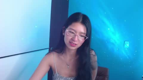 Snapshot of dani_tf chatting on April 15, 2026, 1:40 pm dani_tf online show from April 15, 2026, 1:40 pm