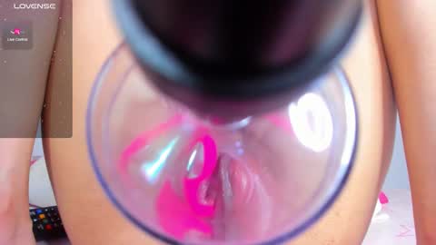 Snapshot of dania_wi chatting on December 21, 2025, 4:30 am DANIA online show from December 21, 2025, 4:30 am