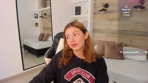 D A N I A online show from December 5, 2025, 1:58 am