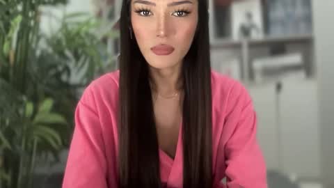 danica_walton online show from January 12, 2025, 4:40 pm