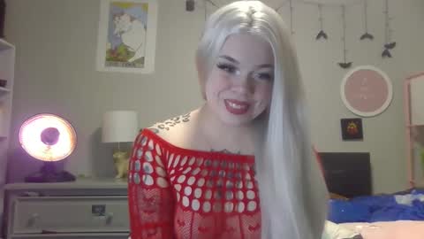 danidesiire online show from December 7, 2024, 3:14 am