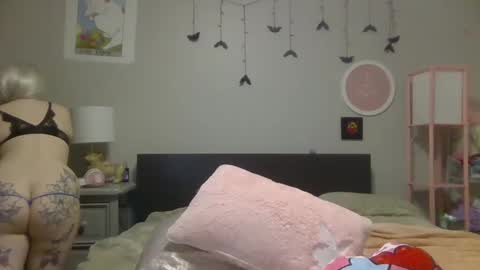 danidesiire online show from January 5, 2025, 4:14 am