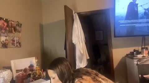 Snapshot of danidragon69 chatting on December 24, 2024, 8:22 am Dani Dragon online show from December 24, 2024, 8:22 am