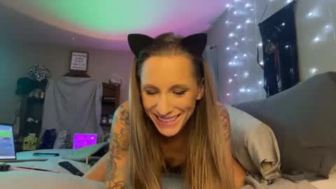 Snapshot of danidragon69 chatting on December 28, 2024, 7:11 am Dani Dragon online show from December 28, 2024, 7:11 am