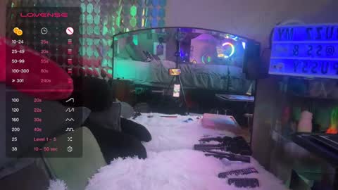 Snapshot of danidragon69 chatting on January 31, 2025, 8:43 am Dani Dragon online show from January 31, 2025, 8:43 am