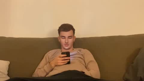 daniel200002 online show from December 8, 2024, 5:55 pm