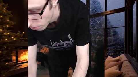 Snapshot of daniel9121 chatting on December 27, 2024, 9:00 pm Daniel9121 online show from December 27, 2024, 9:00 pm