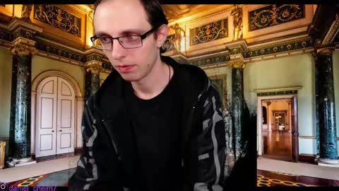 Snapshot of daniel9121 chatting on February 19, 2025, 9:36 pm Daniel9121 online show from February 19, 2025, 9:36 pm