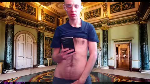 Snapshot of daniel9121 chatting on March 11, 2025, 10:07 am Daniel9121 online show from March 11, 2025, 10:07 am