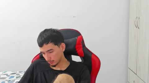 Snapshot of daniel_443 chatting on November 22, 2025, 2:54 am DANIEL online show from November 22, 2025, 2:54 am