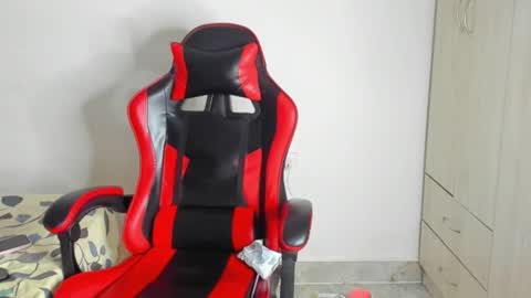 Snapshot of daniel_443 chatting on November 26, 2025, 4:52 pm DANIEL online show from November 26, 2025, 4:52 pm