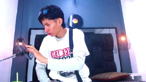 Daniel Delux  online show from November 25, 2025, 11:10 am