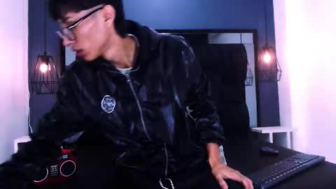 Daniel Delux  online show from November 30, 2025, 11:47 am