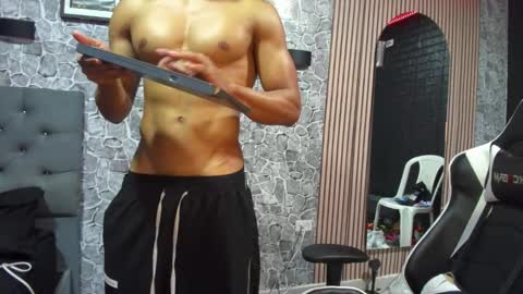 daniel_leconte online show from October 31, 2025, 6:58 am