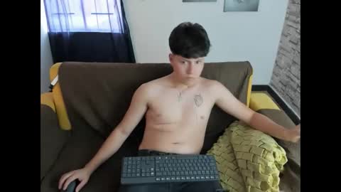 daniel_leon_c online show from May 12, 2026, 7:00 pm