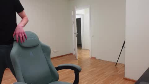 Snapshot of daniel_shawn chatting on February 15, 2026, 6:59 pm DANIEL SHAWN online show from February 15, 2026, 6:59 pm