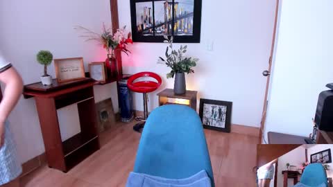 Snapshot of daniela_martinnez chatting on December 2, 2025, 7:31 pm Daniela online show from December 2, 2025, 7:31 pm