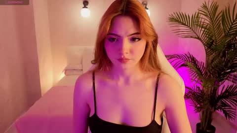 Daniela online show from November 16, 2025, 9:04 am