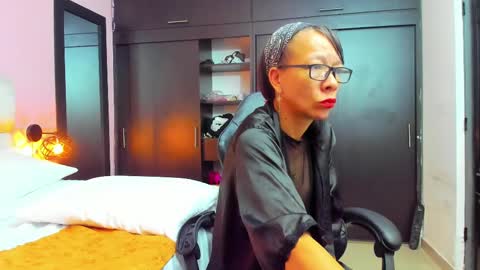 Snapshot of daniela_xue chatting on February 18, 2025, 1:43 am lorena online show from February 18, 2025, 1:43 am