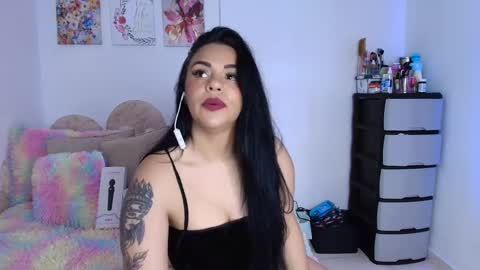 Snapshot of danielacortes03 chatting on October 6, 2025, 6:27 pm I think I will close this page please leave me a message if you want to know about me online show from October 6, 2025, 6:27 pm
