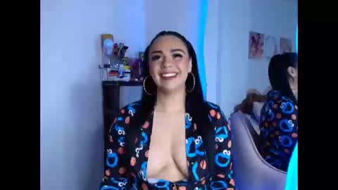 Snapshot of danielacortes03 chatting on October 15, 2025, 6:41 pm I think I will close this page please leave me a message if you want to know about me online show from October 15, 2025, 6:41 pm