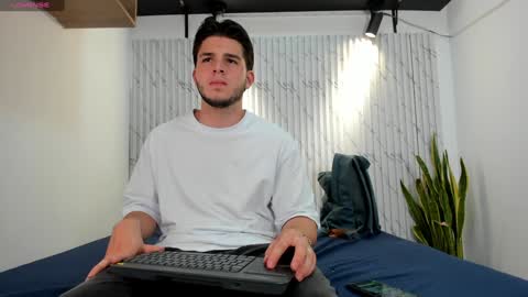 Snapshot of danielclarton chatting on December 14, 2024, 10:34 am DANIEL online show from December 14, 2024, 10:34 am