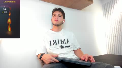 Snapshot of danielclarton chatting on January 13, 2025, 12:30 am DANIEL online show from January 13, 2025, 12:30 am