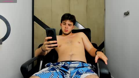 Snapshot of danielclarton chatting on January 29, 2025, 7:57 am DANIEL online show from January 29, 2025, 7:57 am