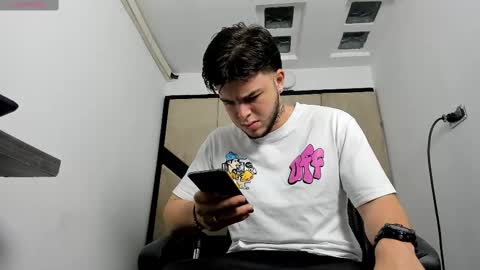 Snapshot of danielclarton chatting on February 22, 2025, 12:08 pm DANIEL online show from February 22, 2025, 12:08 pm