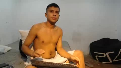 Snapshot of danielitopapii chatting on December 6, 2024, 12:38 pm danielitopapii online show from December 6, 2024, 12:38 pm