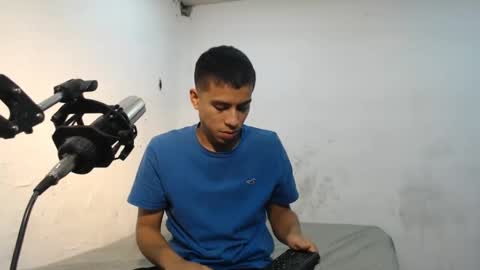 Snapshot of danielitopapii chatting on December 21, 2024, 1:04 am danielitopapii online show from December 21, 2024, 1:04 am