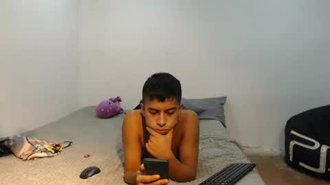 Snapshot of danielitopapii chatting on February 5, 2025, 12:53 am danielitopapii online show from February 5, 2025, 12:53 am
