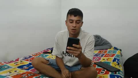 Snapshot of danielitopapii chatting on February 13, 2025, 9:06 pm danielitopapii online show from February 13, 2025, 9:06 pm