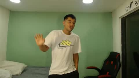 Snapshot of danielitopapii chatting on February 6, 2026, 11:24 am danielitopapii online show from February 6, 2026, 11:24 am