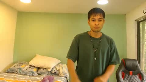 Snapshot of danielitopapii chatting on April 15, 2026, 8:31 pm danielitopapii online show from April 15, 2026, 8:31 pm