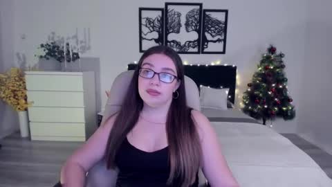 Snapshot of daniellasweet20 chatting on December 10, 2024, 3:55 pm Daniella online show from December 10, 2024, 3:55 pm