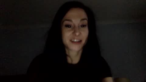 daniellbisous online show from November 24, 2025, 1:22 pm