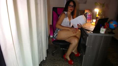 Snapshot of danielle_rose_ chatting on April 23, 2026, 2:41 pm Angie online show from April 23, 2026, 2:41 pm