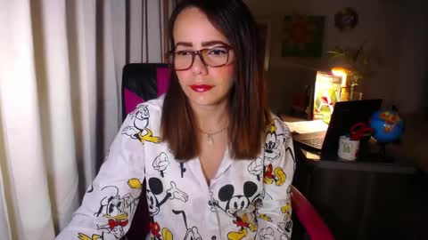 Snapshot of danielle_rose_ chatting on April 26, 2026, 4:04 pm Angie online show from April 26, 2026, 4:04 pm