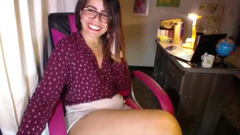 Snapshot of danielle_rose_ chatting on April 30, 2026, 7:09 pm Angie online show from April 30, 2026, 7:09 pm