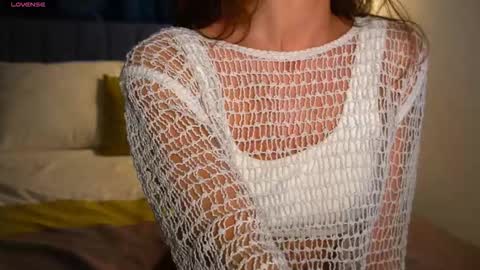 Snapshot of danielle_thomas chatting on March 6, 2026, 1:46 am Danielle online show from March 6, 2026, 1:46 am