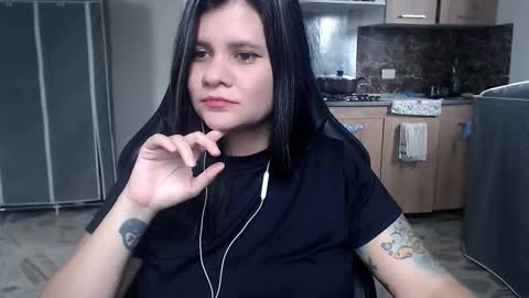 Snapshot of daniellerain chatting on February 2, 2026, 8:29 pm daniellerain online show from February 2, 2026, 8:29 pm