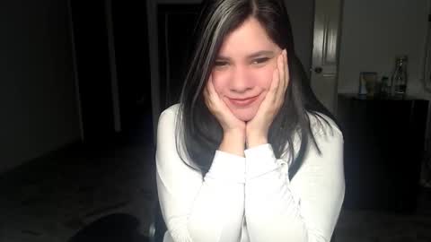 Snapshot of daniellerain chatting on February 14, 2026, 9:39 am daniellerain online show from February 14, 2026, 9:39 am