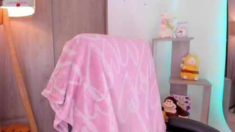 Snapshot of daniellerose_ chatting on September 27, 2025, 7:19 pm Danielle Rose online show from September 27, 2025, 7:19 pm