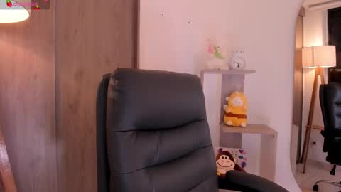 Snapshot of daniellerose_ chatting on November 4, 2025, 11:15 pm Danielle Rose online show from November 4, 2025, 11:15 pm