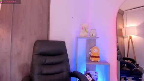 Snapshot of daniellerose_ chatting on November 14, 2025, 11:02 pm Danielle Rose online show from November 14, 2025, 11:02 pm