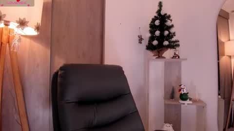 Snapshot of daniellerose_ chatting on December 3, 2025, 11:03 pm Danielle Rose online show from December 3, 2025, 11:03 pm